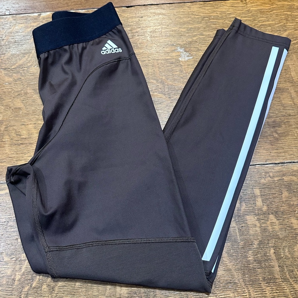 Adidas women’s sz small brown Leggings with White‎ Stripe P